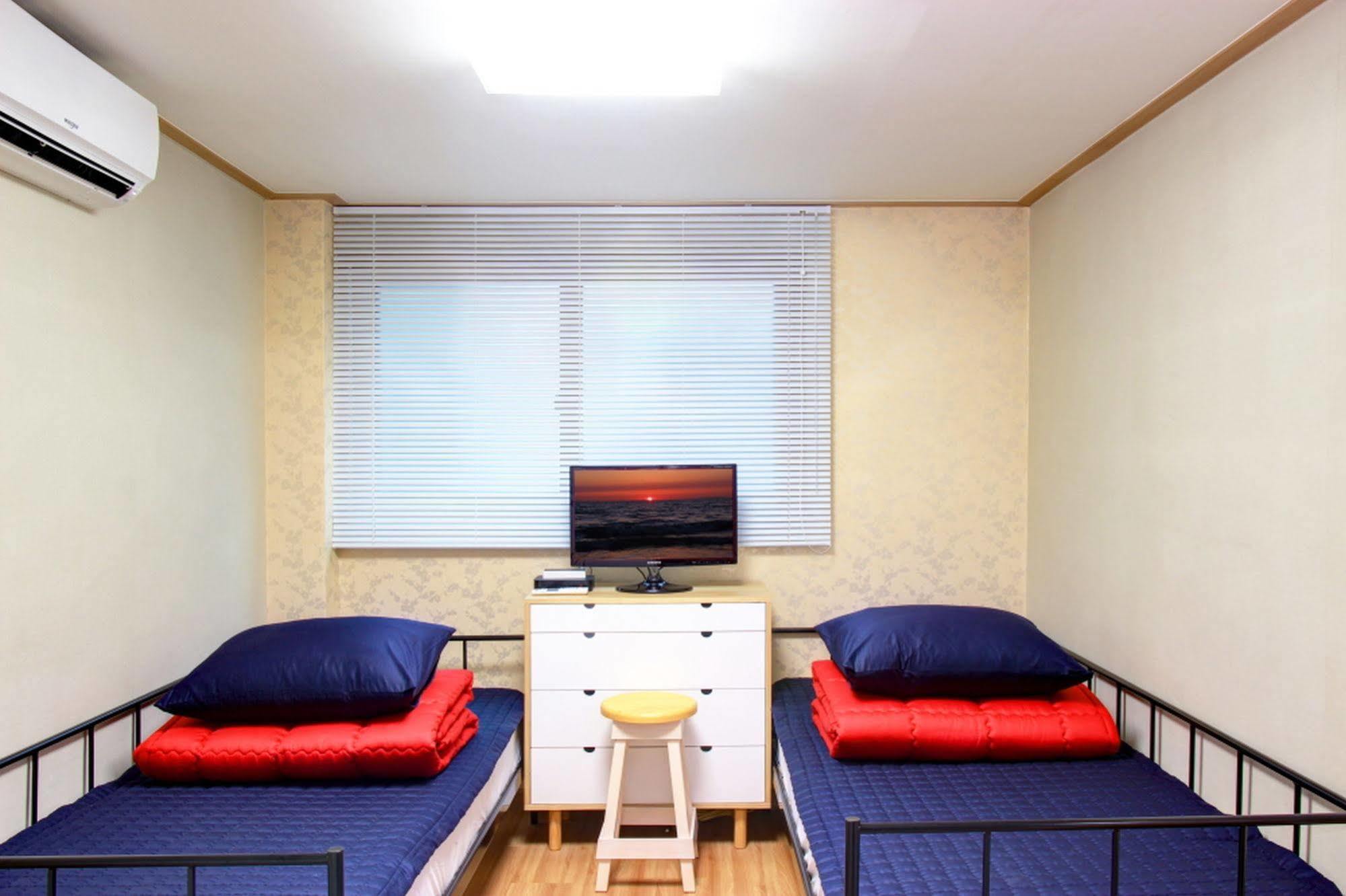 Hostel Kw Gangnam Seúl Exterior foto
