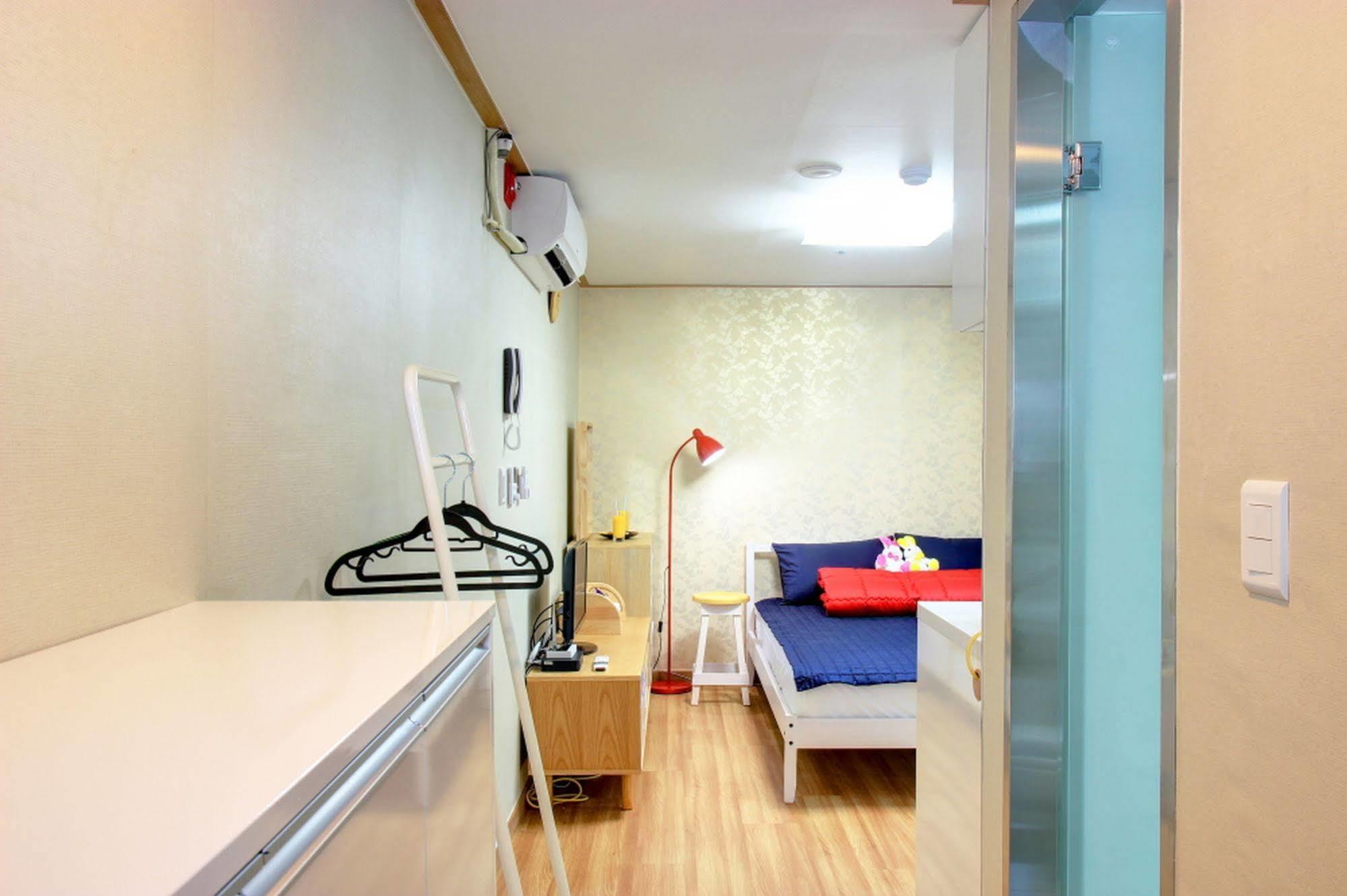 Hostel Kw Gangnam Seúl Exterior foto